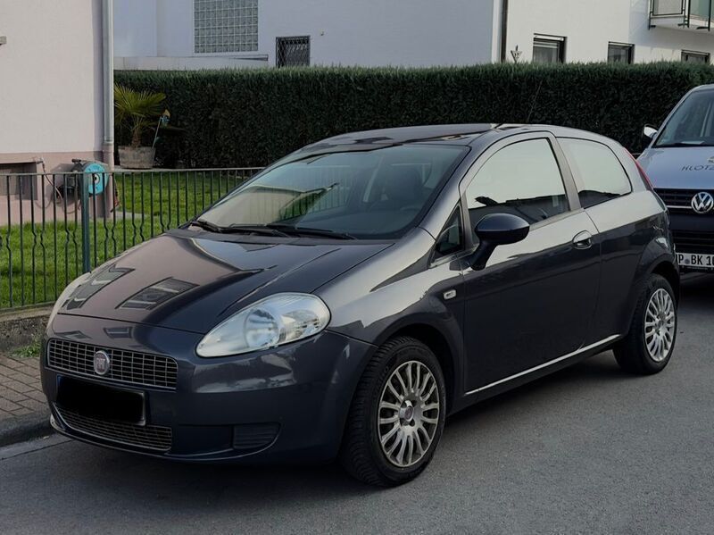Grau Gebraucht 2009 Fiat Punto Kleinwagen | 1.600 € (Fairer Preis) - Bild 1/4