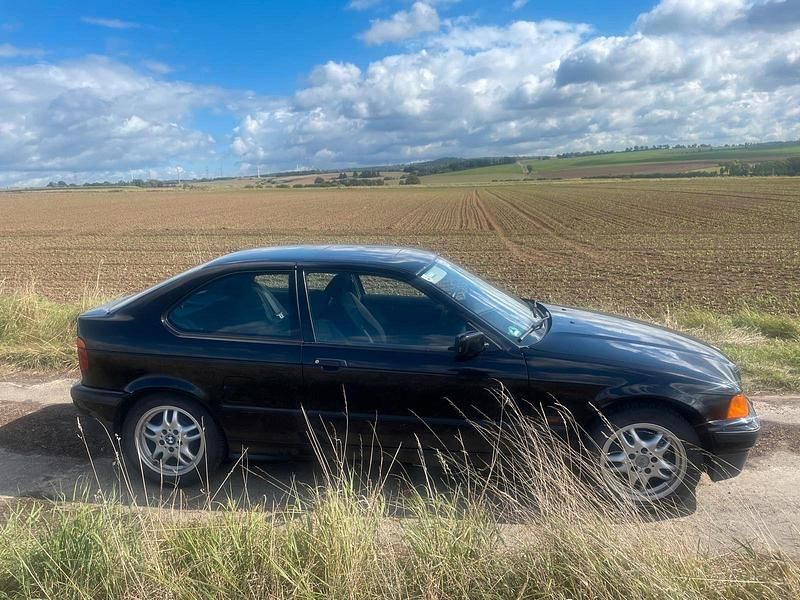 Gebraucht BMW 316 102 PS (75 kW) 1995 Schwarz Coupé