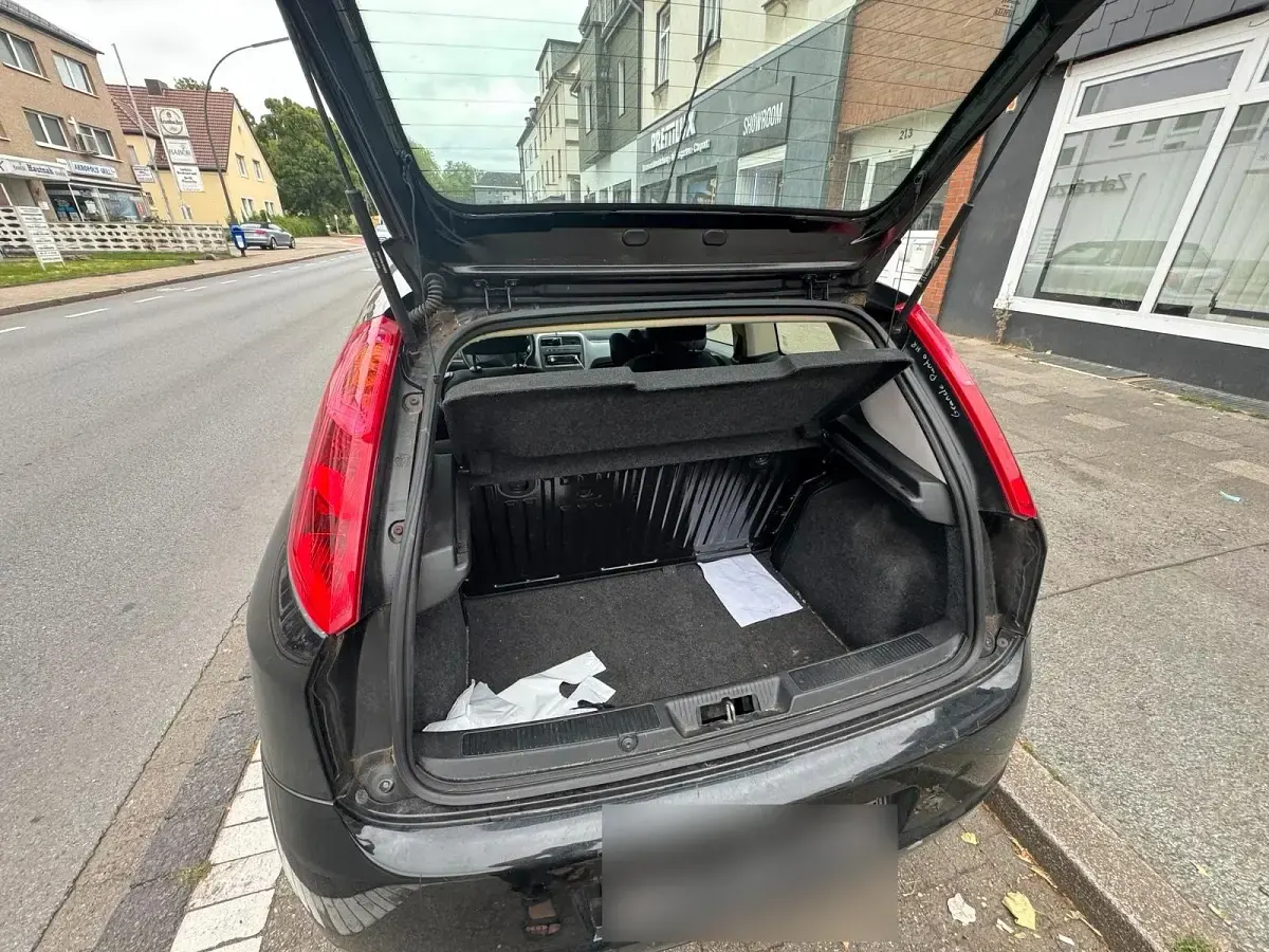 Gebraucht Fiat Punto 85 PS (62 kW) 2009 Schwarz Kleinwagen