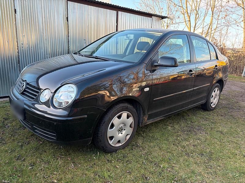 Gebraucht VW Polo 75 PS (55 kW) 2004 Schwarz Kleinwagen