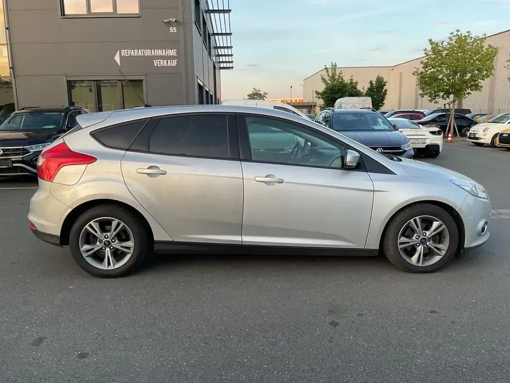 Gebraucht Ford Focus SYNC Edition 125 PS (91 kW) 2013 Silber Limousine