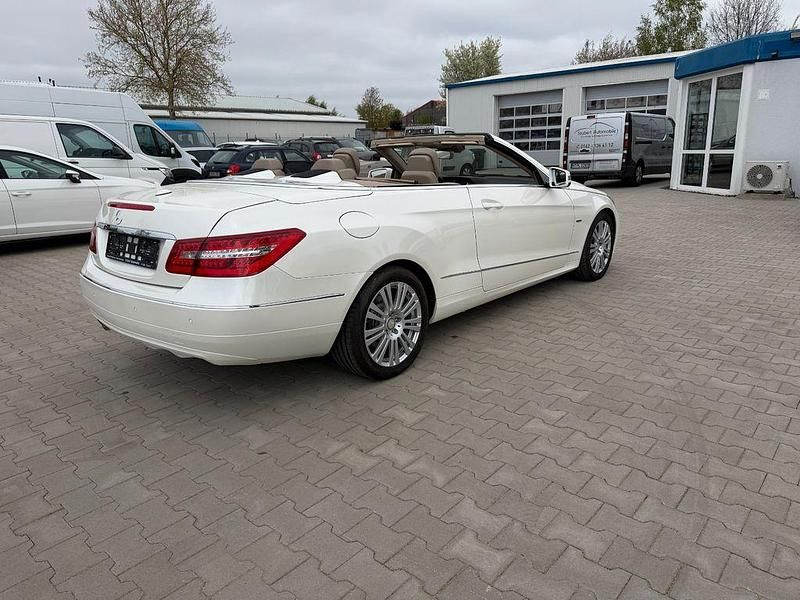 Second-hand Mercedes E250 204 CP (150 kW) 2010 Alb Cabrio