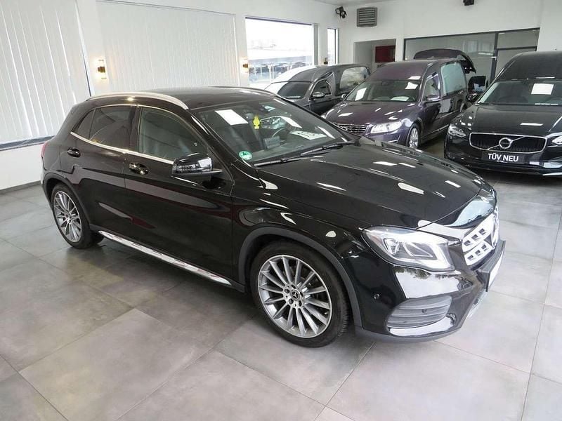 Gebraucht Mercedes GLA250 AMG line 211 PS (155 kW) 2019 Schwarz SUV