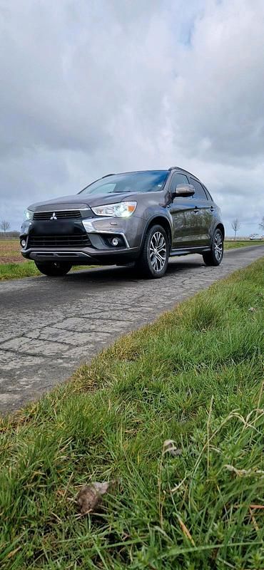 Używany Mitsubishi ASX 150 KM (110 kW) 2016 Brązowy SUV