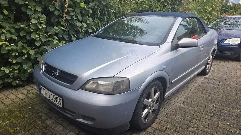 Silber Gebraucht 2001 Opel Astra Cabriolet Cabrio | 1.800 € (Guter Preis) - Bild 1/4