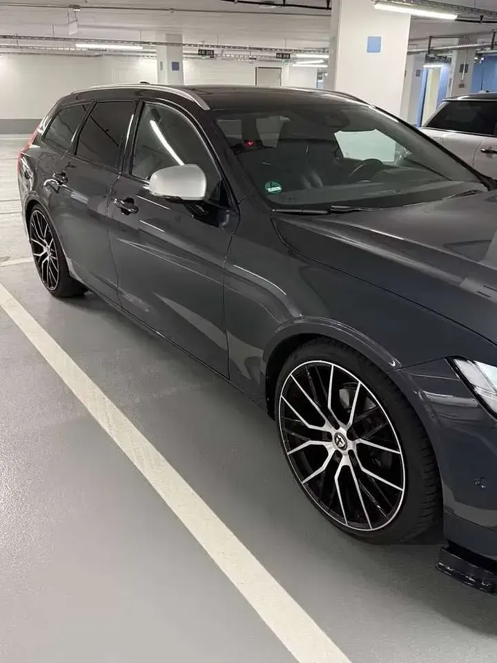 Gebraucht Volvo V90 R-Design 190 PS (139 kW) 2017 Grau Kombi