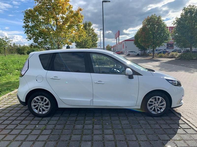 Gebraucht Renault Scénic III 110 PS (80 kW) 2013 Weiß Van / Kleinbus