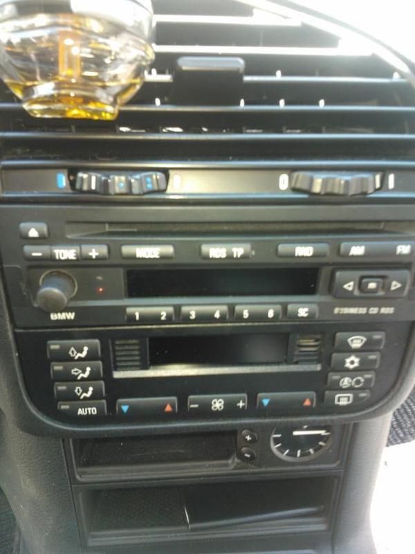 Gebraucht BMW 318 116 PS (85 kW) 1997 Silber Limousine