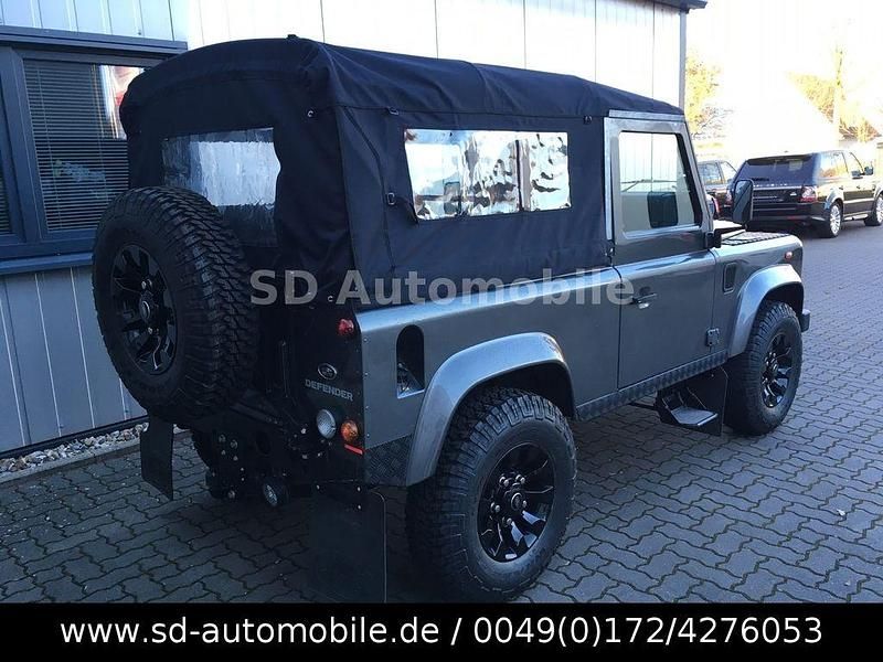 Gebraucht Land Rover Defender 122 PS (89 kW) 2012 Grau SUV