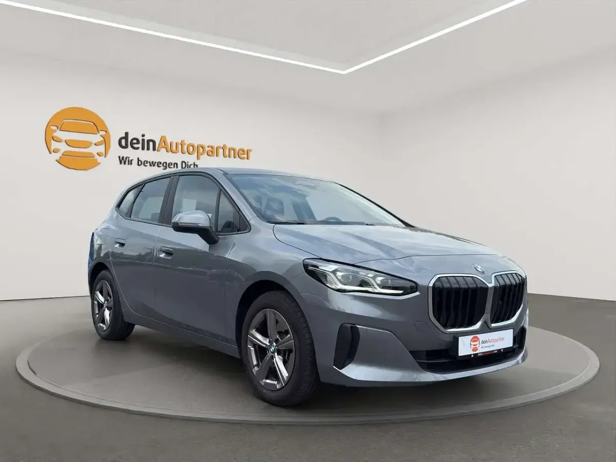 Gebraucht BMW 223 211 PS (155 kW) 2023 Skyscraper grau Coupé