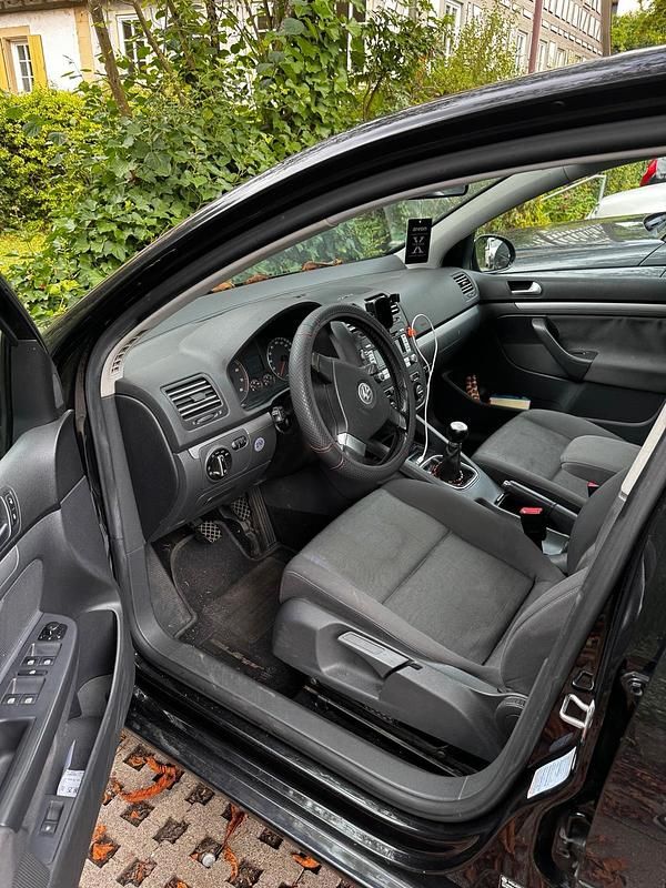 Gebraucht VW Golf V 78 PS (57 kW) 2007 Schwarz Kleinwagen