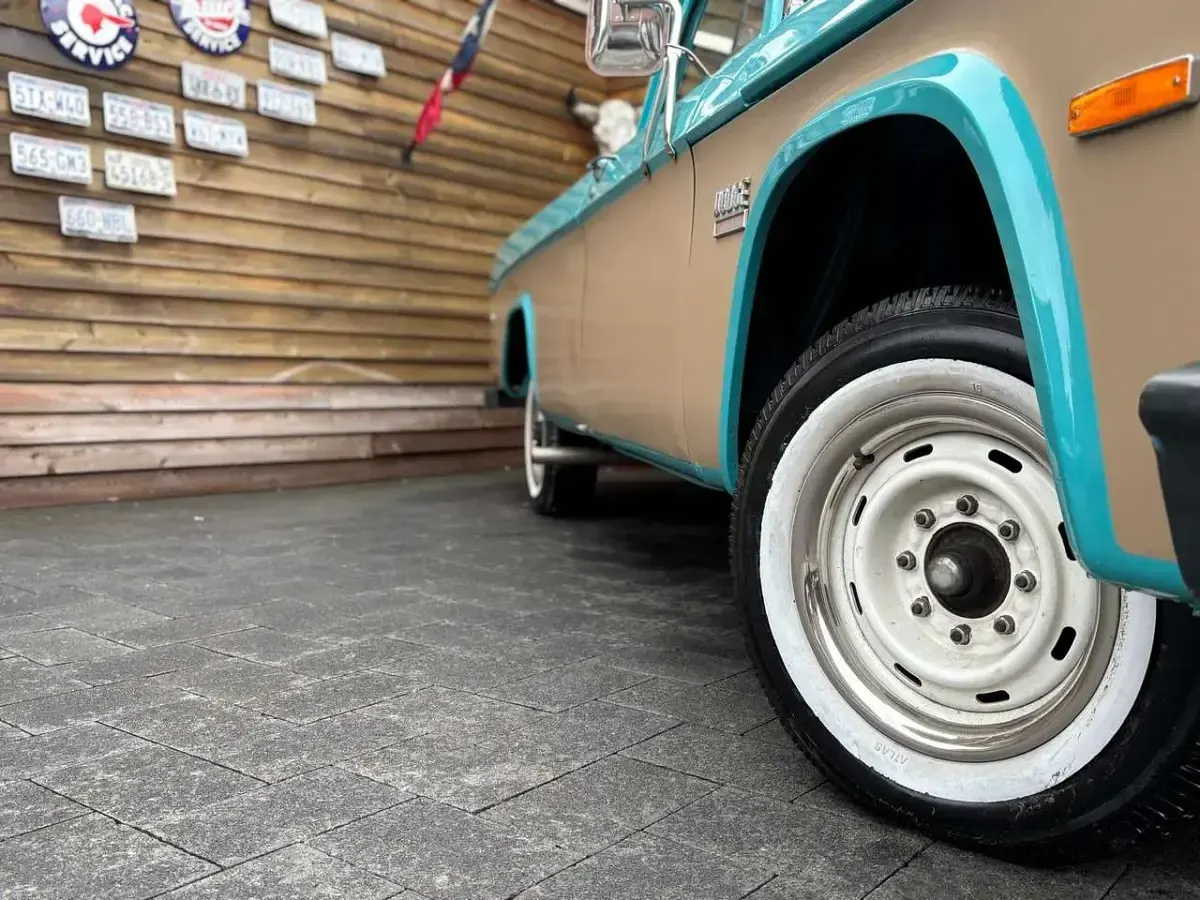 Używany Dodge D200 1970 Niebieski SUV