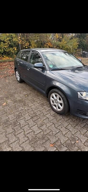 Gebraucht Audi A3 125 PS (91 kW) 2010 Grau Limousine