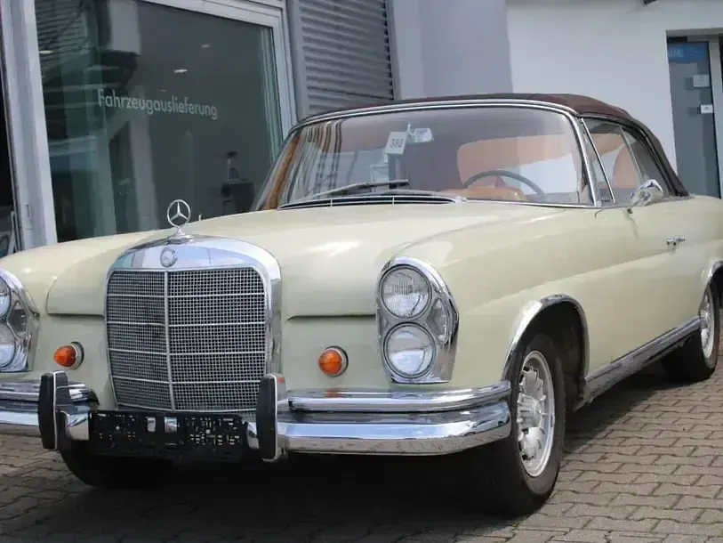 Gebraucht Mercedes W111 SE 150 PS (110 kW) 1967 Beige Cabrio