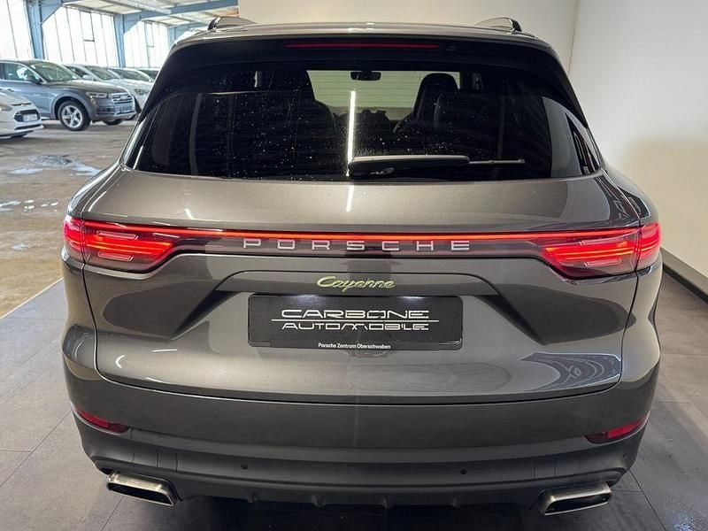 Gebraucht Porsche Cayenne E-Hybrid 462 PS (339 kW) 2020 Grau SUV