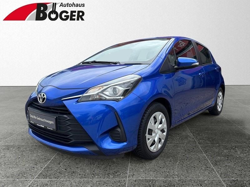 Nebula blue me Gebraucht 2019 Toyota Yaris Basis Kleinwagen | 9.990 € (Guter Preis) - Bild 1/3