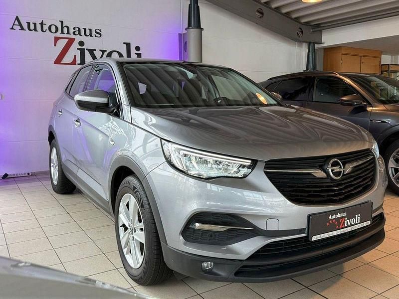 Grau Gebraucht 2021 Opel Grandland X Edition SUV | 15.540 € (Superpreis) - Bild 1/4