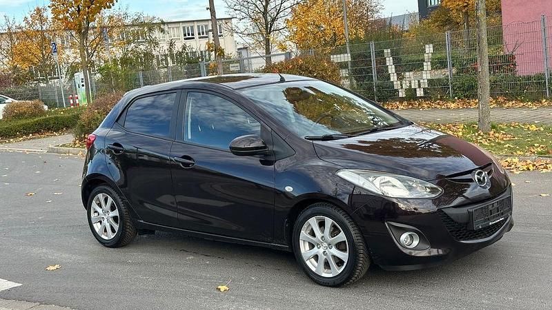 Gebraucht Mazda 2 Active 75 PS (55 kW) 2011 Schwarz Limousine