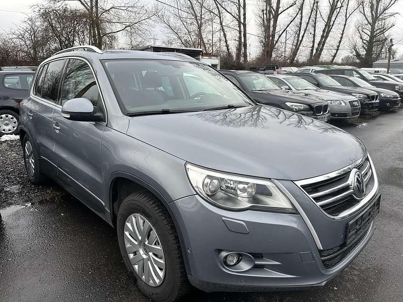 Gebraucht VW Tiguan 140 PS (102 kW) 2009 Mountain grey metallic SUV
