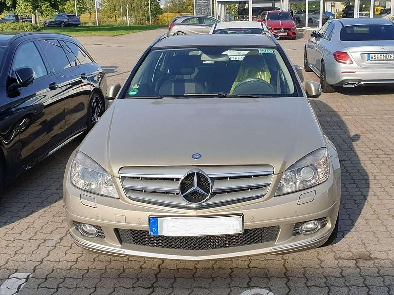 Gold Gebraucht 2009 Mercedes C180 Avantgarde Kombi | 4.999 € - Bild 1/4