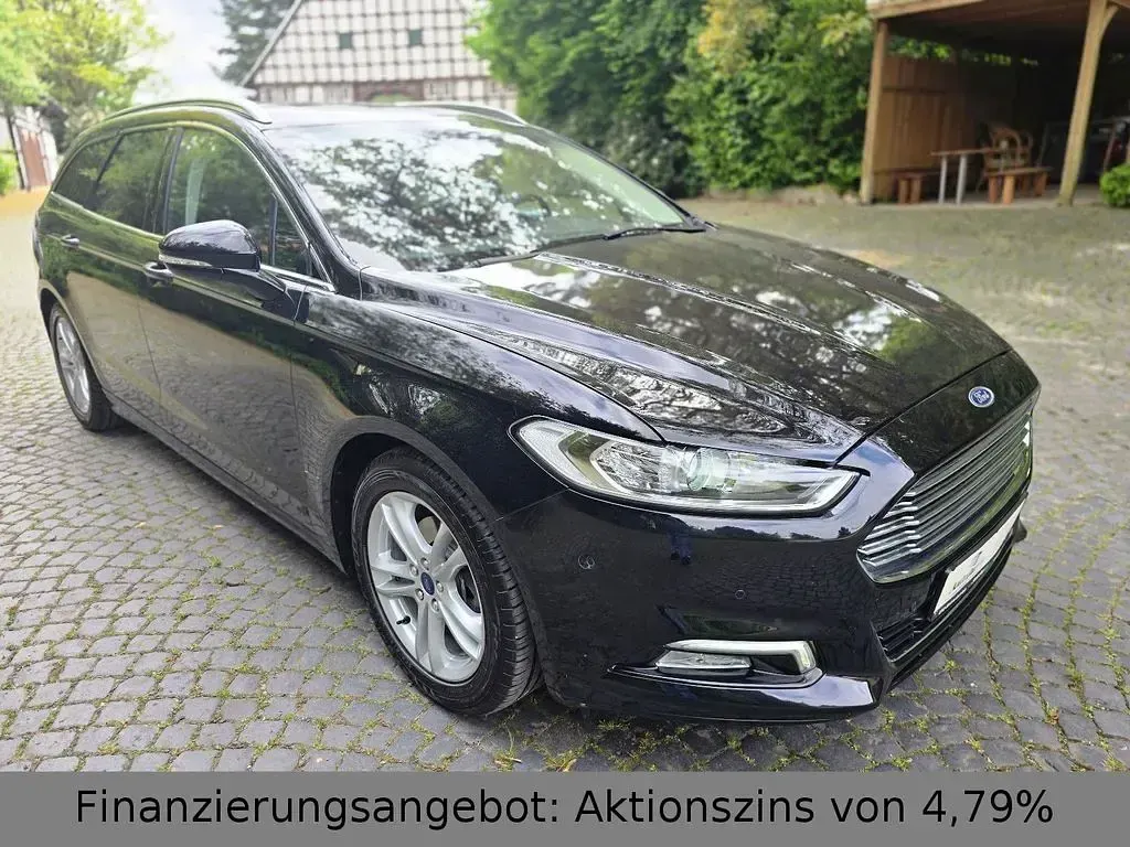 Gebraucht Ford Mondeo Titanium 150 PS (110 kW) 2016 Schwarz Limousine