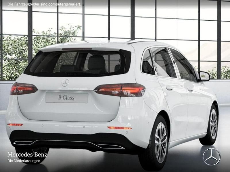 Gebraucht Mercedes B220 Progressive 190 PS (139 kW) 2024 Polarweiß Van / Kleinbus