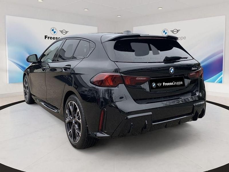 Gebraucht BMW 120 Performance 163 PS (119 kW) 2025 Schwarz Kleinwagen