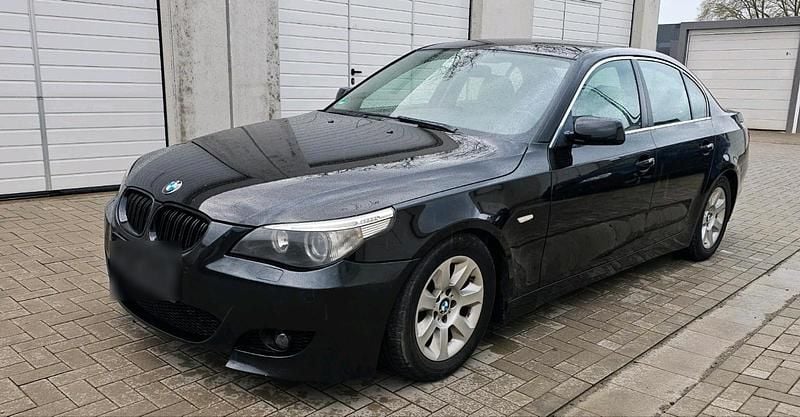 Gebraucht BMW 520 177 PS (130 kW) 2004 Schwarz Limousine