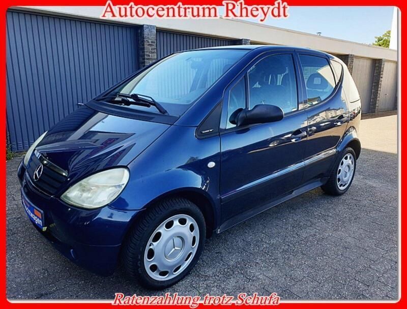 Blau Gebraucht 2000 Mercedes A140 Limousine | 2.590 € - Bild 1/4