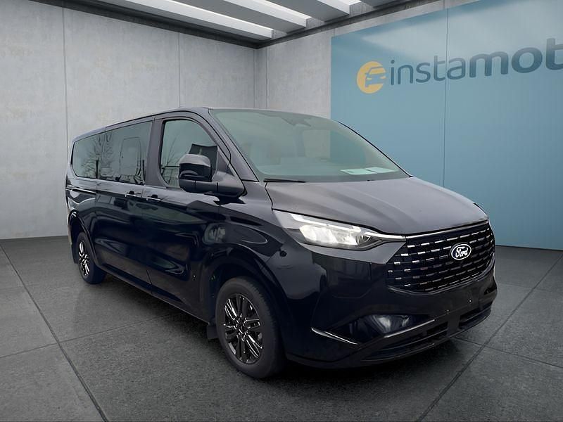 Second-hand Ford Tourneo 232 CP (170 kW) 2025 Negru Monovolum