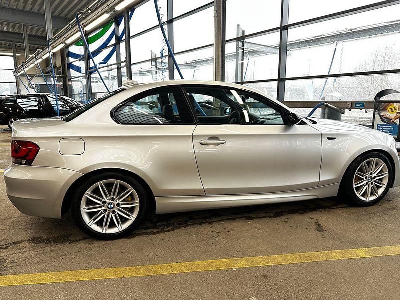 Gebraucht BMW 123 Sport Line 204 PS (150 kW) 2007 Silber Kleinwagen