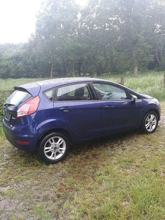 Gebraucht Ford Fiesta SYNC Edition 60 PS (44 kW) 2016 Blau Kleinwagen