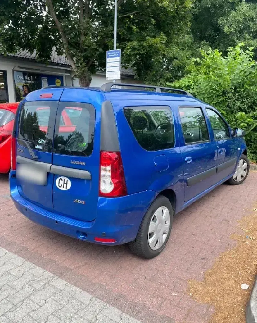 Gebraucht Dacia Logan MCV Ambiance 88 PS (64 kW) 2011 Blau Kombi