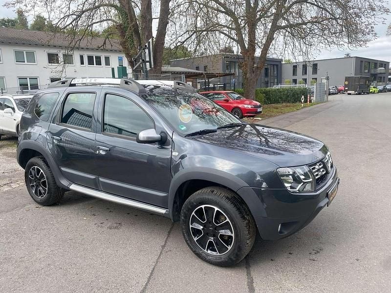 Grau Gebraucht 2016 Dacia Duster Urban Explorer SUV | 8.750 € (Fairer Preis) - Bild 1/4