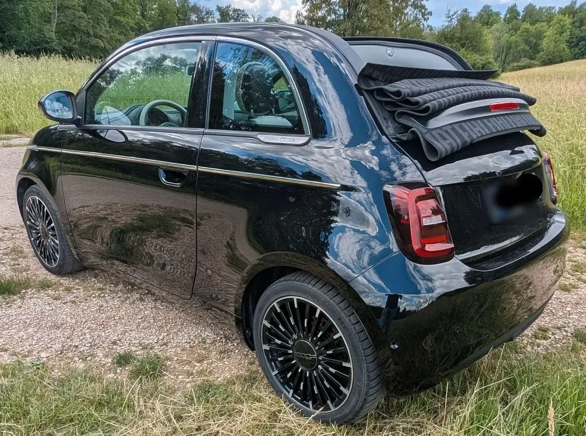 Gebraucht Fiat 500e La Prima 86 kW (118 PS) 2022 Schwarz Cabrio