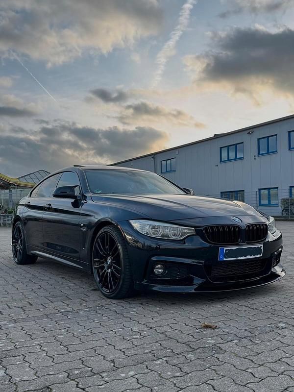 Schwarz Gebraucht 2016 BMW 430 Gran Coupé M Sport Coupé | 14.500 € (Fairer Preis) - Bild 1/4