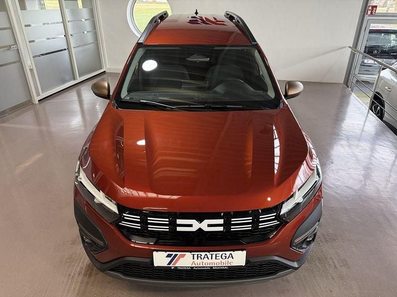 Gebraucht Dacia Jogger Extreme 101 PS (74 kW) 2025 Terracotta braun Van / Kleinbus