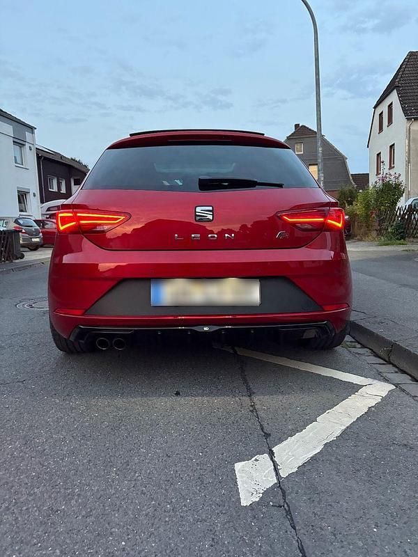 Usata Seat Leon FR 150 CV (110 kW) 2017 Rosso Berlina