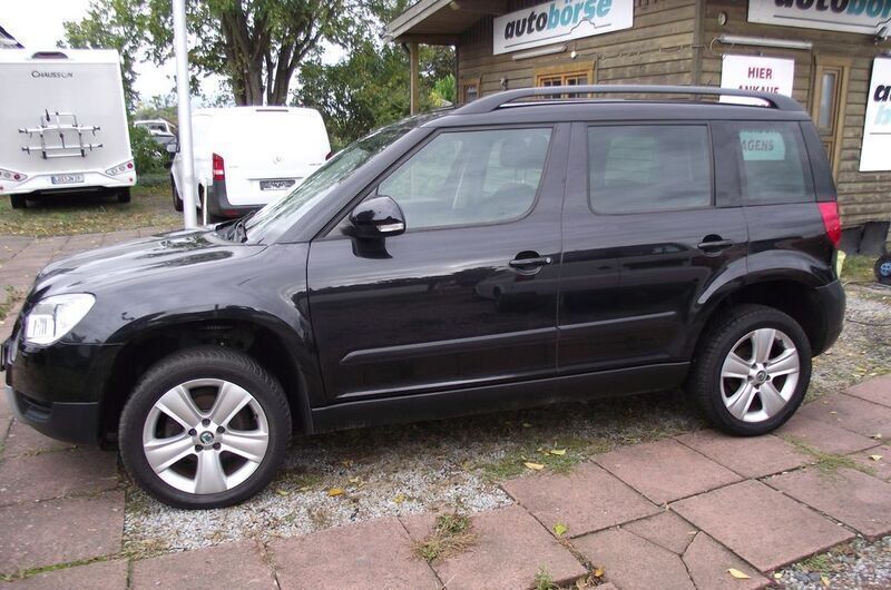 Gebraucht Skoda Yeti Ambition 105 PS (77 kW) 2010 Schwarzmagic perleffekt SUV