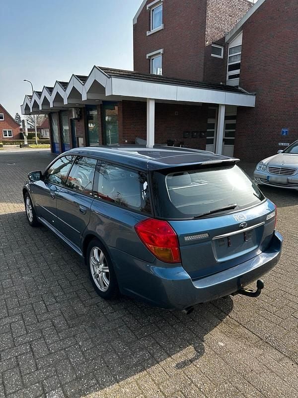 Gebraucht Subaru Legacy 138 PS (101 kW) 2004 Blau Kombi