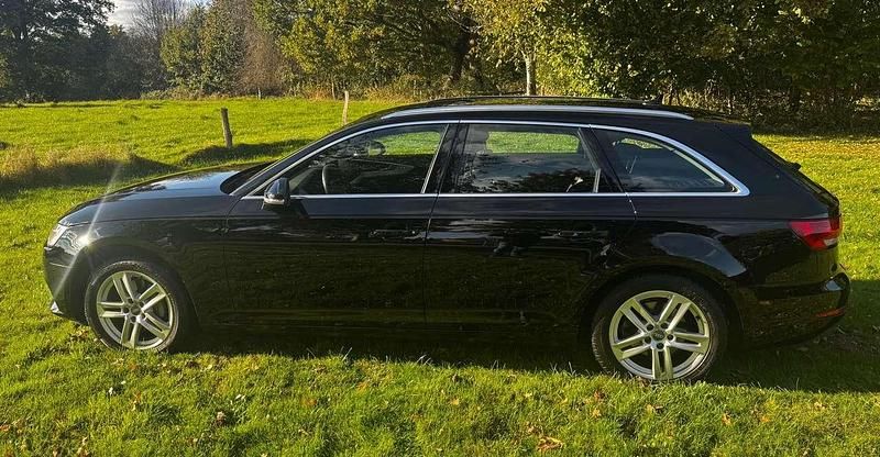Gebraucht Audi A4 Sport 218 PS (160 kW) 2017 Schwarz Kombi