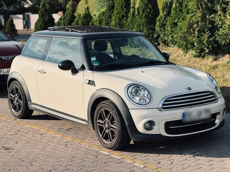 Weiß Gebraucht 2012 Mini Cooper Kleinwagen | 9.250 € (Guter Preis) - Bild 1/4
