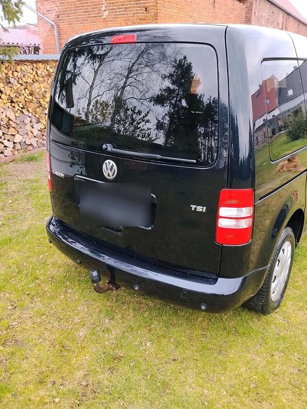 Gebraucht VW Caddy 85 PS (62 kW) 2011 Schwarz Van / Kleinbus