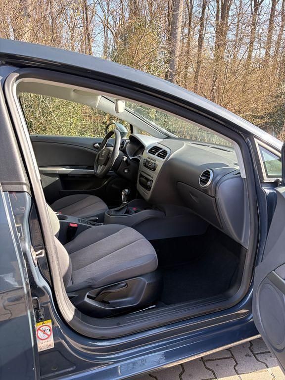 Gebraucht Seat Leon Stylance 102 PS (75 kW) 2010 Grau Kleinwagen