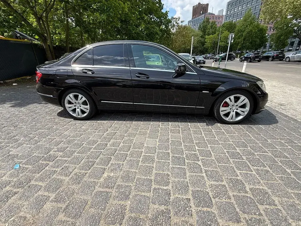 Gebraucht Mercedes C200 184 PS (135 kW) 2009 Schwarz Limousine