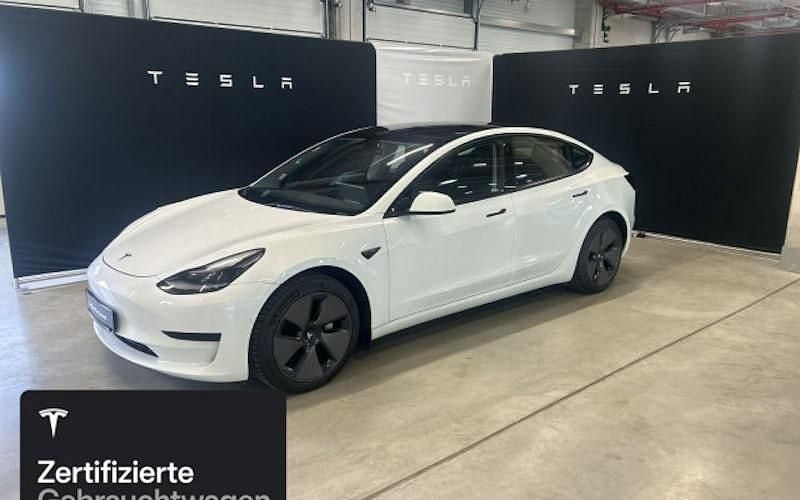 Weiß Gebraucht 2021 Tesla Model 3 Limousine | 25.400 € - Bild 1/4