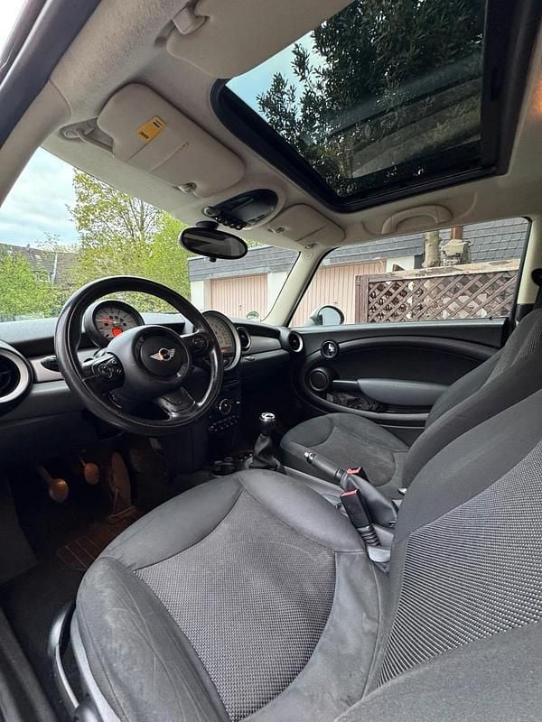 Second-hand Mini Cooper 98 CP (72 kW) 2011 Bej Hatchback