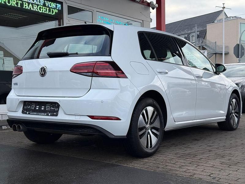 Gebraucht VW Golf VII GTE 204 PS (150 kW) 2018 Weiß Limousine