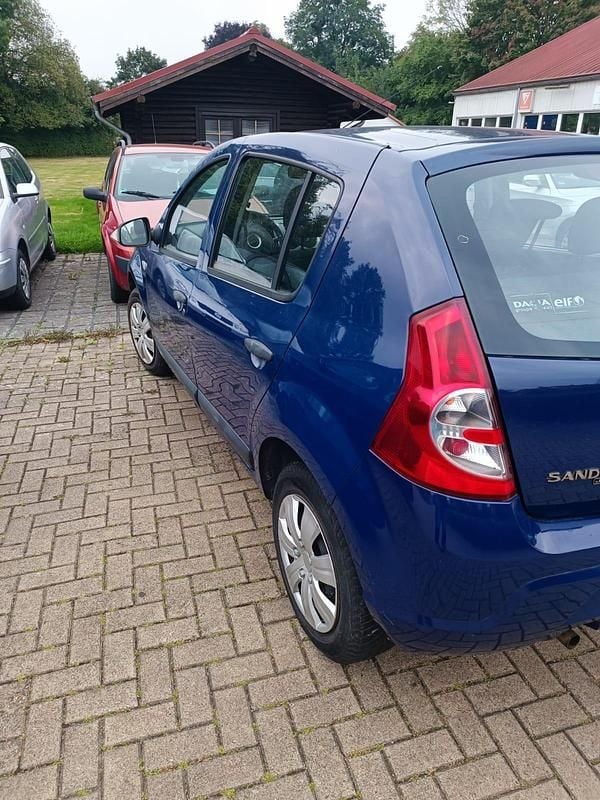 Gebraucht Dacia Sandero Basis 75 PS (55 kW) 2009 Blau Limousine