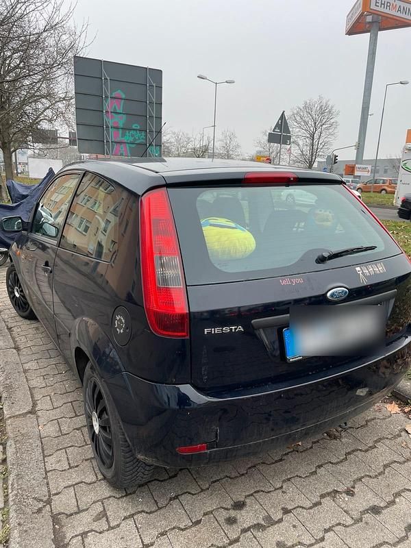 Gebraucht Ford Fiesta 68 PS (50 kW) 2005 Blau Kleinwagen